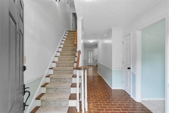 Building Photo - 1211 Whitlock Ridge Dr