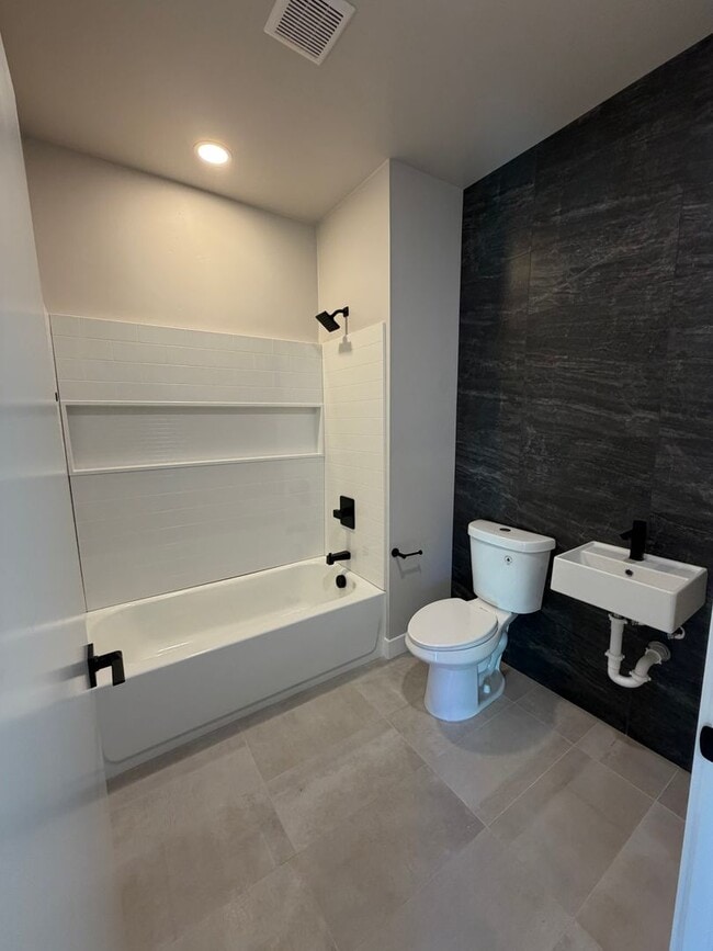 Building Photo - 3365 A St