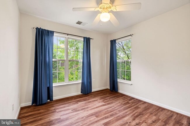 Building Photo - 15701 Palermo Terrace