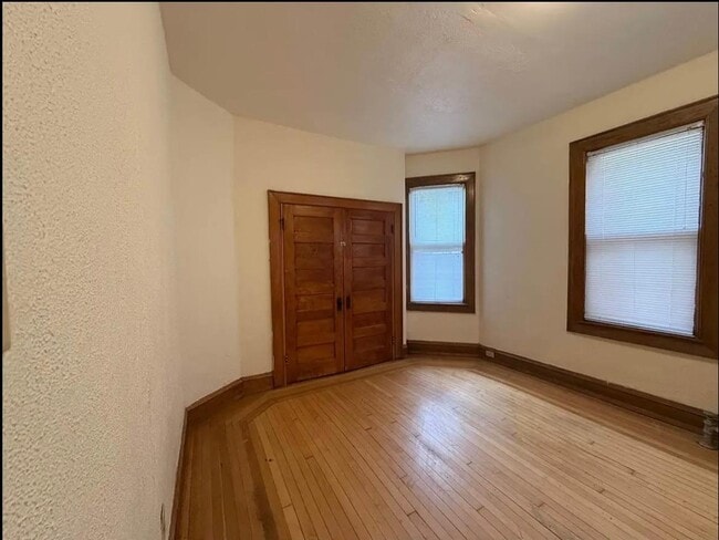 Building Photo - 3034 W State St