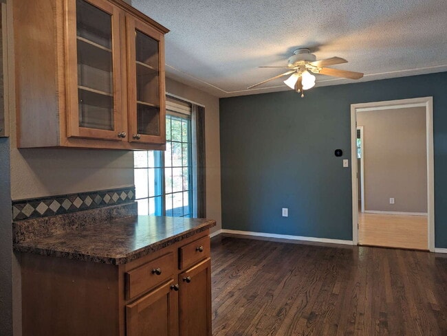 Building Photo - Great ranch home in the heart of Longmont!