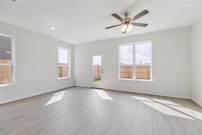 Building Photo - 1626 Revolution Way