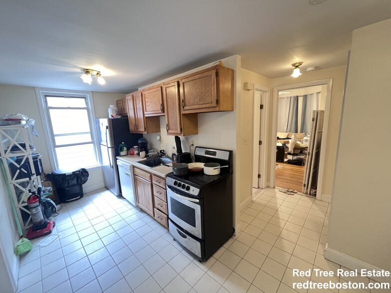 Building Photo - 214 Freeman St