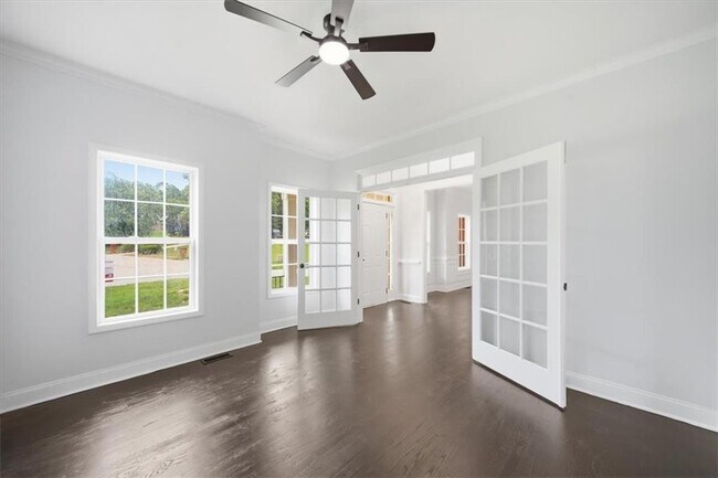 Building Photo - 2000 Millstone Dr SW