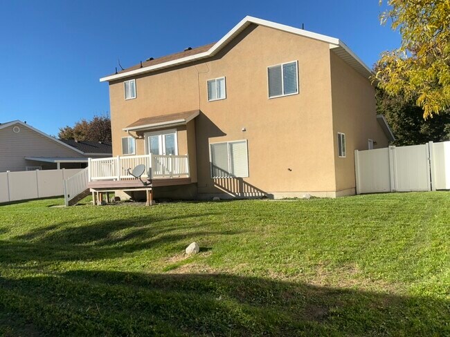 Building Photo - 957 W 1200 S