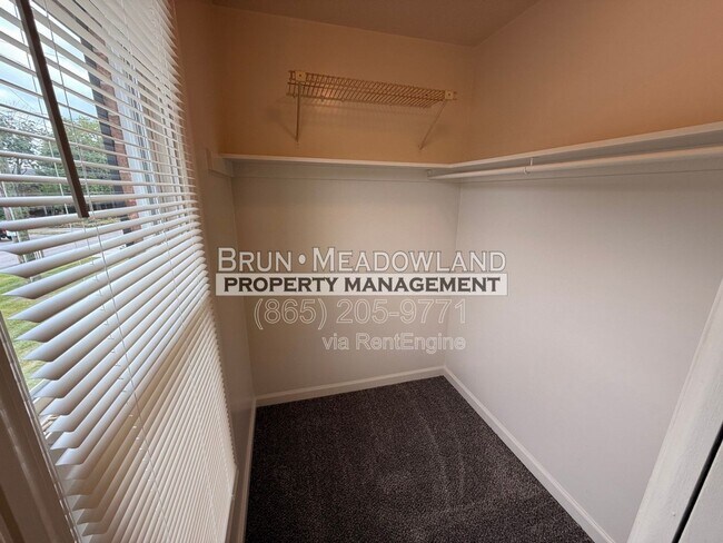 Building Photo - 9116 Parktop Ln NW