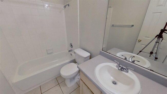 Building Photo - 1705 Constantino Cir