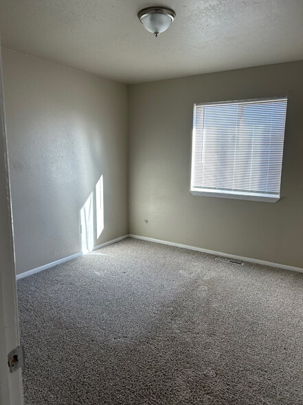 Building Photo - 4311 Lashelle Ave