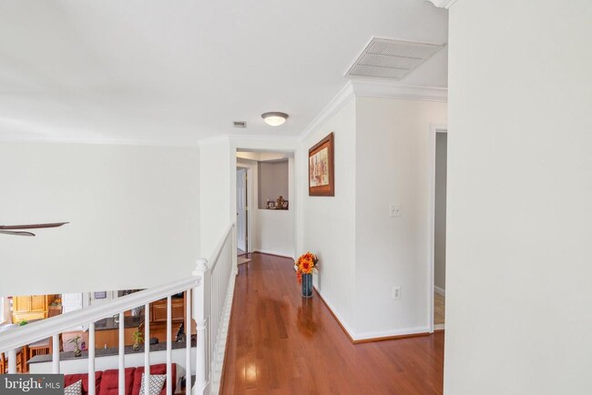 Building Photo - 4843 Montega Dr