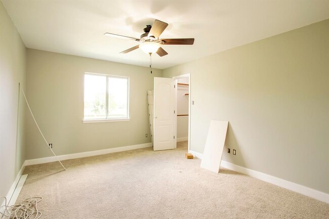 Building Photo - 350 McGarity