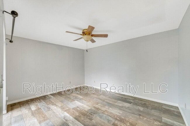 Building Photo - 5329 Old Oak Tree Dr