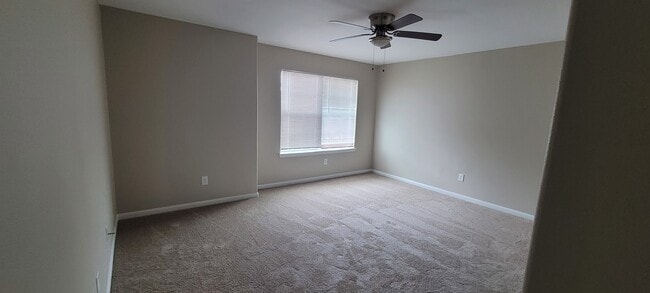 Building Photo - 8110 Woodward St