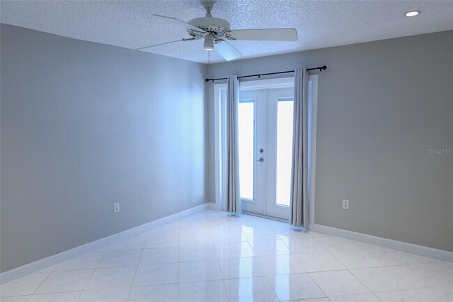 Building Photo - 3121 Bordeaux Ln