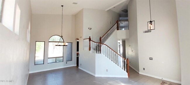 Building Photo - 3741 N Ladera Cir