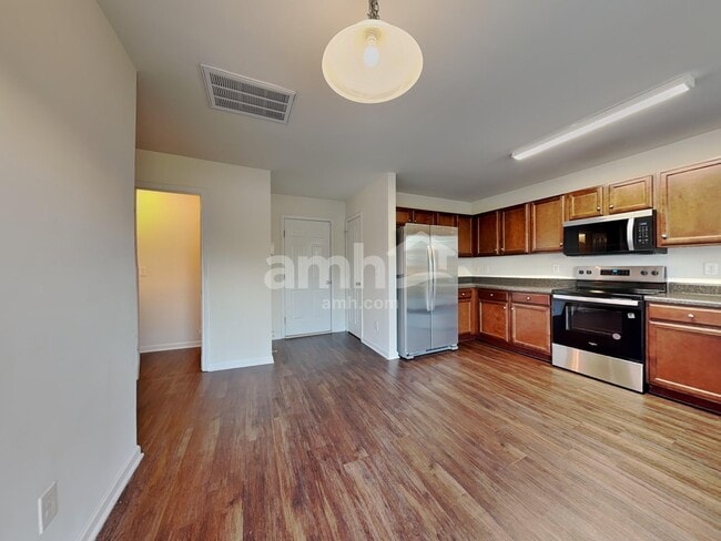 Building Photo - 4984 Mount Hope Dr