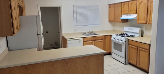 Building Photo - 26336 Capay St