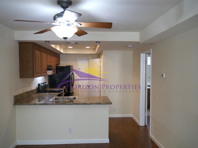 Building Photo - 1 Bed 1 Bath 682 sq ft. Condo in Foothill Farms