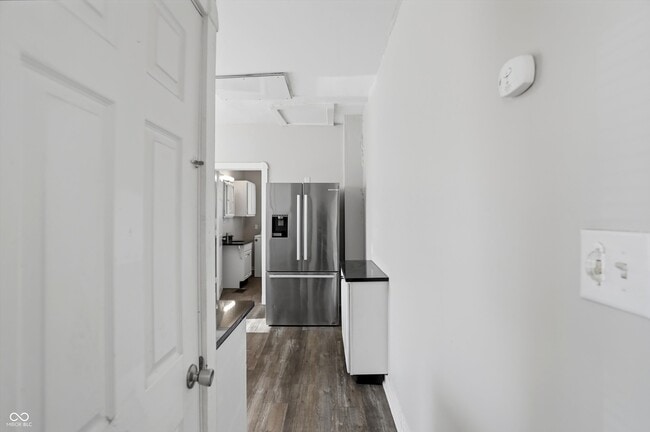 Building Photo - 510 N Beville Ave