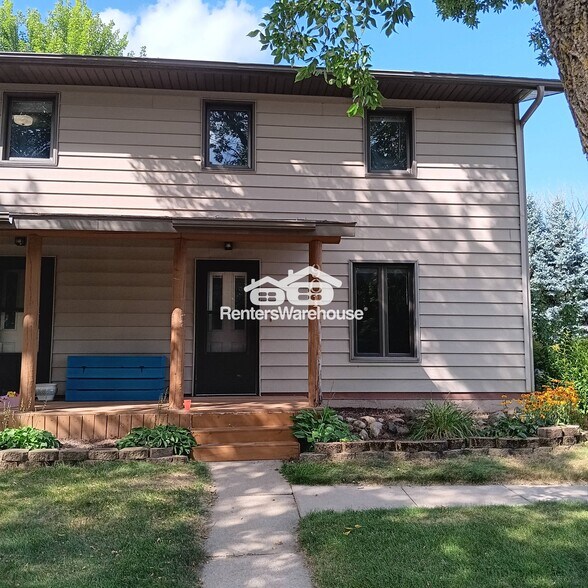 Primary Photo - 901 3rd St S