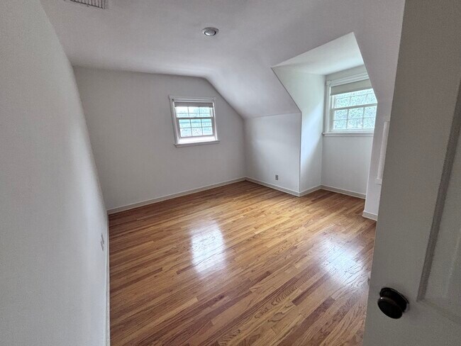 Building Photo - 1705 West Dr
