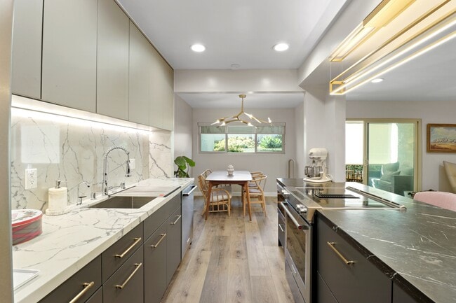 Building Photo - 4610 Park Granada