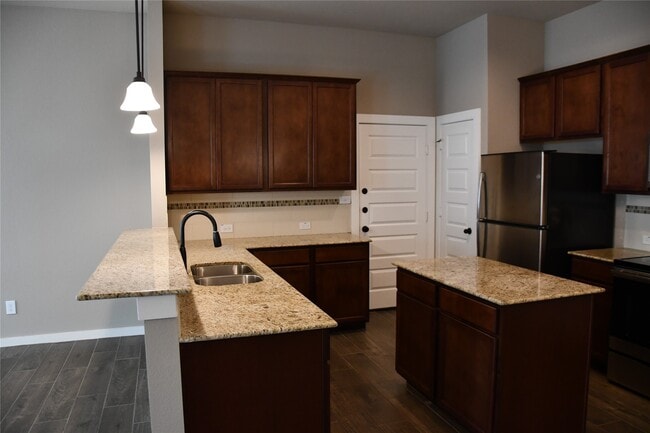 Building Photo - 106 Wickersham