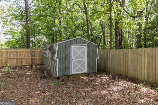Building Photo - 115 Shadow Moss Dr