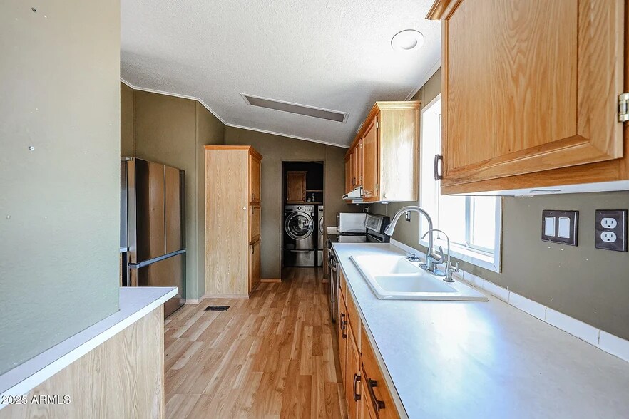 Building Photo - 118 W Leann Ln