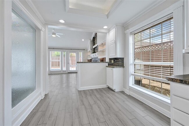 Building Photo - 15611 Rolling Timbers Dr