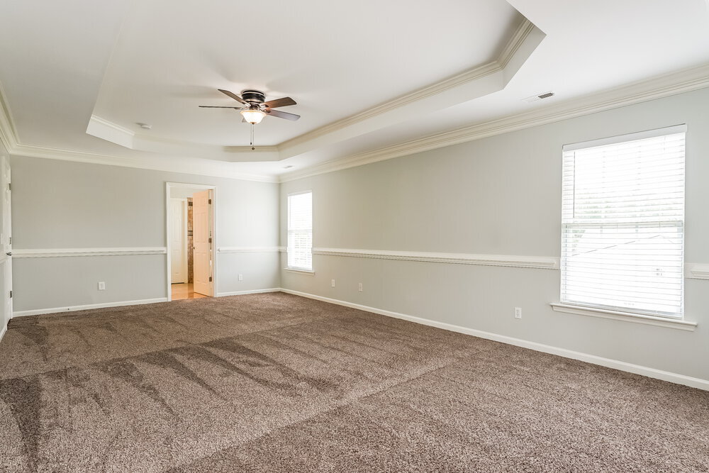 Building Photo - 401 Pyracantha Dr