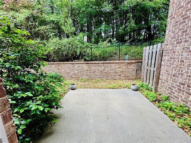 Building Photo - 13364 Canary Ln