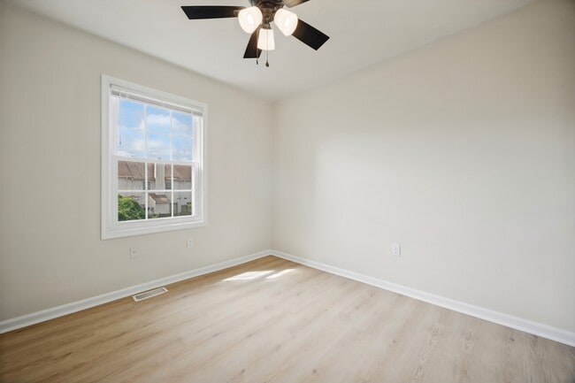 Building Photo - 5589 Campus Dr