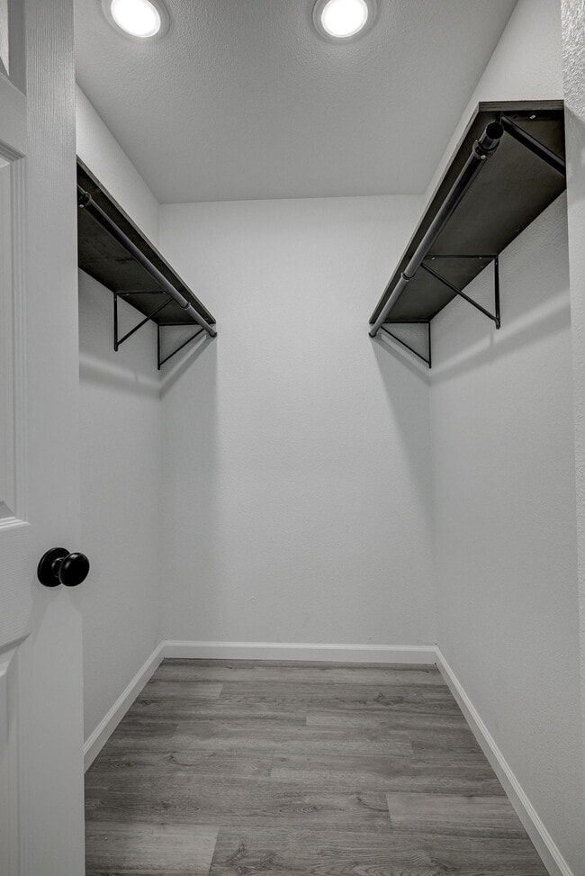 Building Photo - 2123 S Porter Ave