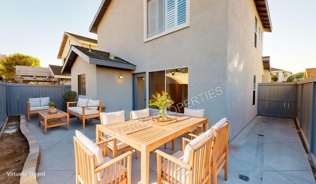 Building Photo - Beautiful 3 Bedroom Home