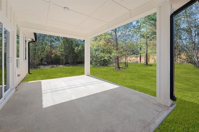 Building Photo - 28407 Champion Oaks Dr