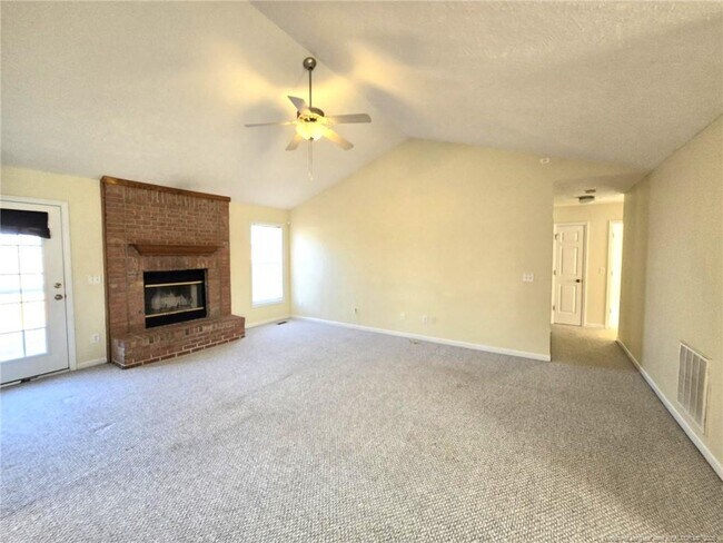 Building Photo - 359 Arlington Dr