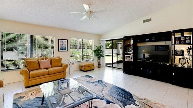 Building Photo - 7893 Timberwood Cir