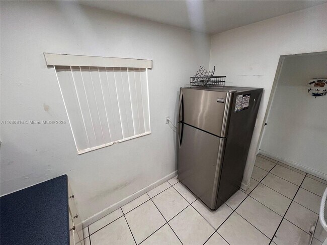 Building Photo - 7727 SW 86th St