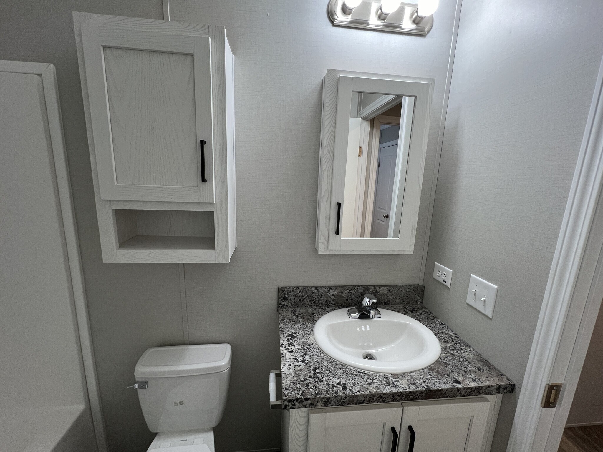 Building Photo - 38058 Pardo Dr