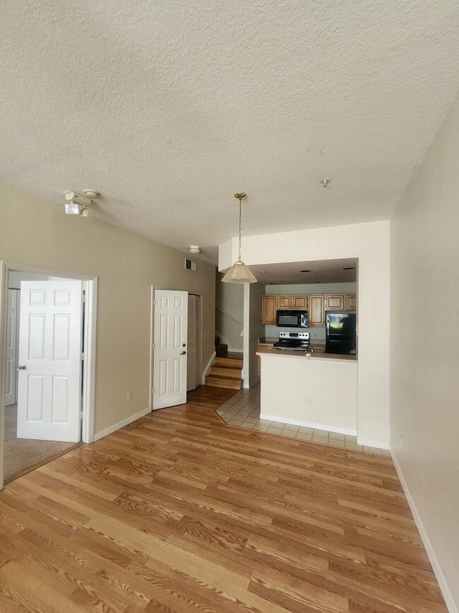 Building Photo - 4002 Venetian Bay Dr