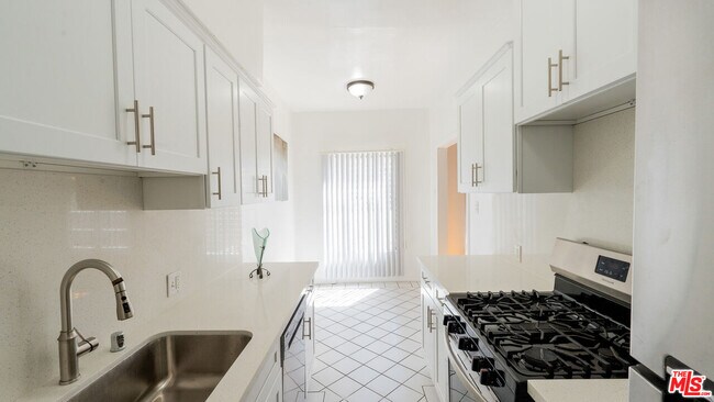 Building Photo - 6336 Orange St