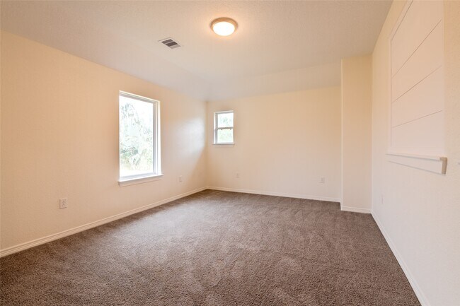 Building Photo - 25012 Armagh Rd