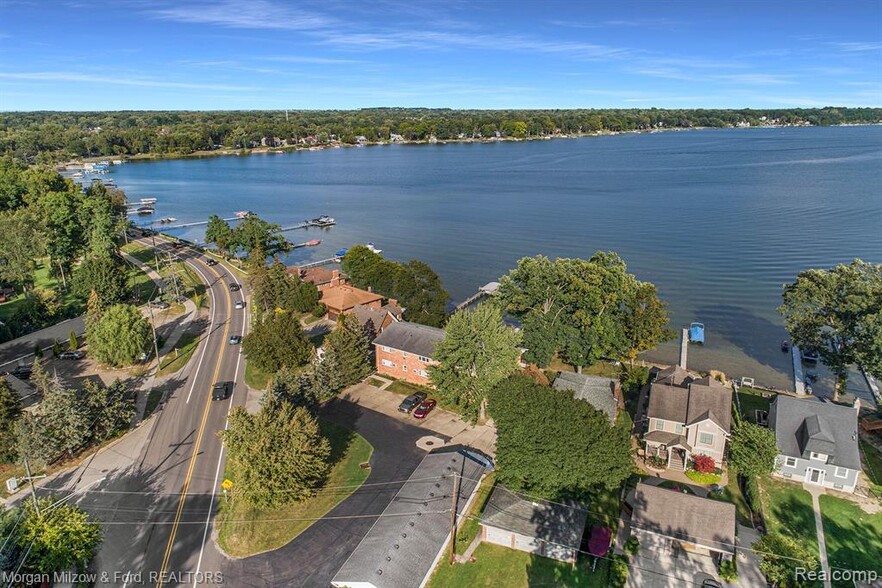 Aerial View of Elizabeth Lake - 5375 Cooley Lake Rd