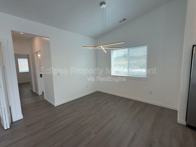 Building Photo - 147 Buena Vista Dr