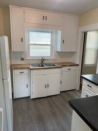 Building Photo - Spacious and beautifully remodeled 5 bed 2 bathroom home