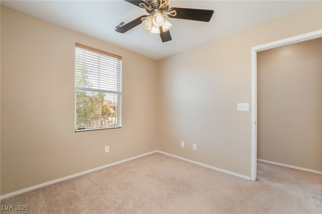 Building Photo - 896 Sheerwater Ave