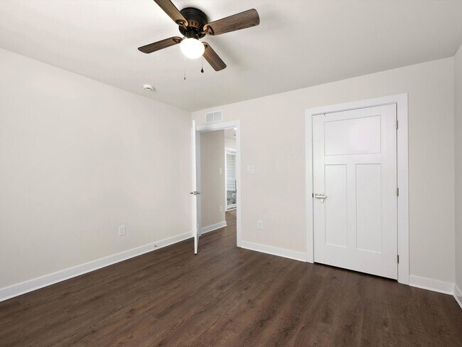 Building Photo - BeachTree Preserve Beauty | Finished Basement, Pool Access & Lawn Care Included