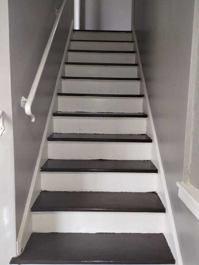 Building Photo - 51-53 Waverly - D&amp;S