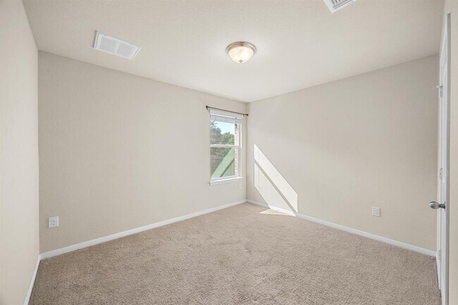 Building Photo - 10905 Ukaoma Wy