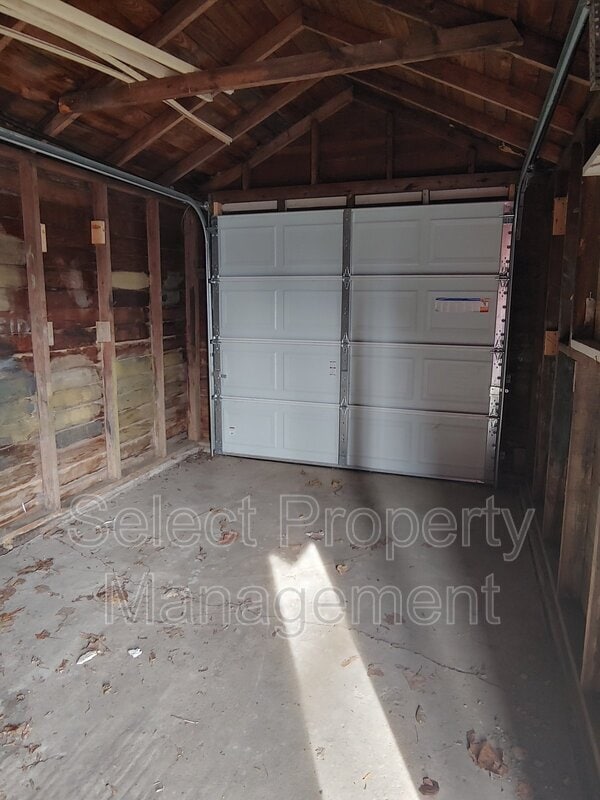 Building Photo - 449 Ruth St